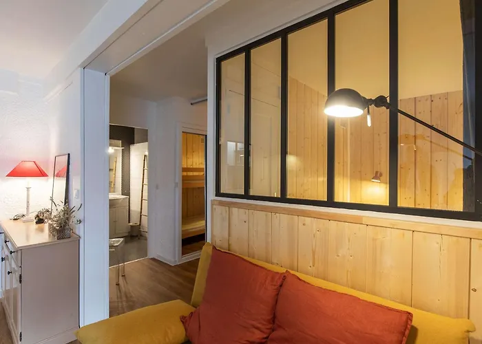 T2 Avec Cuisine Neuve Et Cave Au Centre De - Fr-1-401-278 *