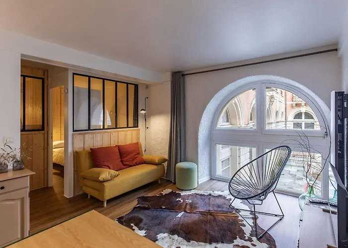 Appartement T2 Avec Cuisine Neuve Et Cave Au Centre De - Fr-1-401-278 Cauterets